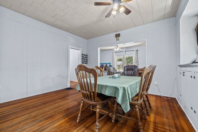 225 N Locust Street, Marshfield, MO 65706