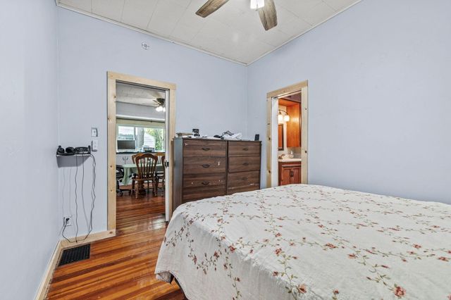 225 N Locust Street, Marshfield, MO 65706