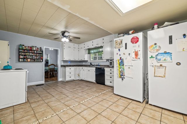 225 N Locust Street, Marshfield, MO 65706