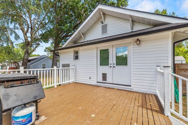 225 N Locust Street, Marshfield, MO 65706