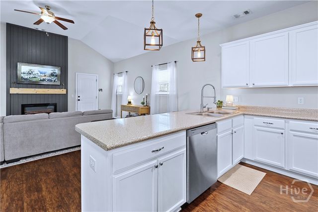 203 Dogwood Circle, Port Wentworth, GA 31407