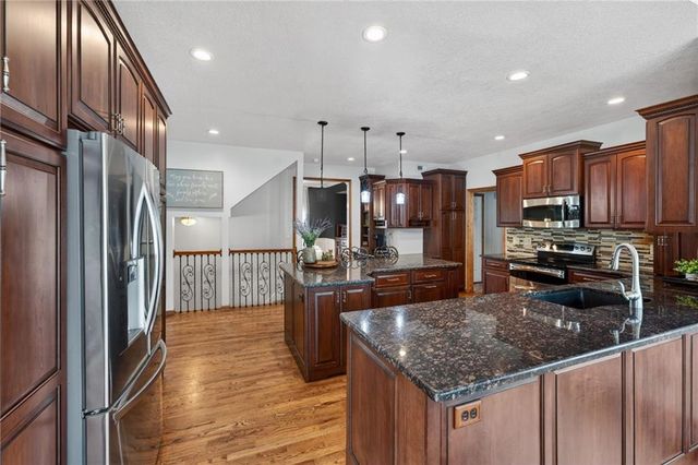 905 Florence Avenue, Raymore, MO 64083