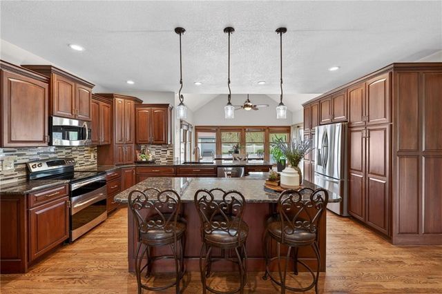 905 Florence Avenue, Raymore, MO 64083