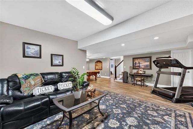 905 Florence Avenue, Raymore, MO 64083