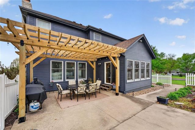905 Florence Avenue, Raymore, MO 64083