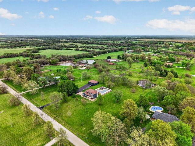 905 Florence Avenue, Raymore, MO 64083