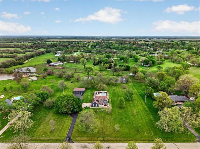 905 Florence Avenue, Raymore, MO 64083