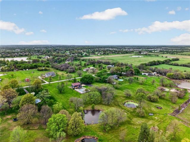905 Florence Avenue, Raymore, MO 64083