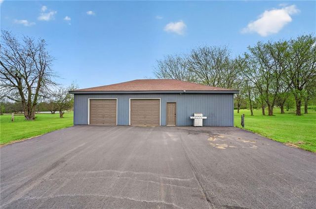 905 Florence Avenue, Raymore, MO 64083