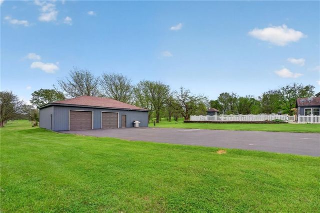 905 Florence Avenue, Raymore, MO 64083