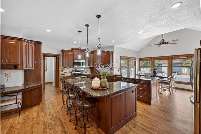 905 Florence Avenue, Raymore, MO 64083