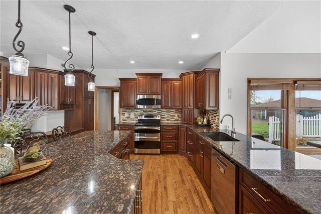 905 Florence Avenue, Raymore, MO 64083
