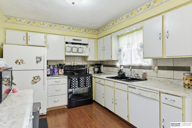 6405 N 66th Street, Omaha, NE 68104