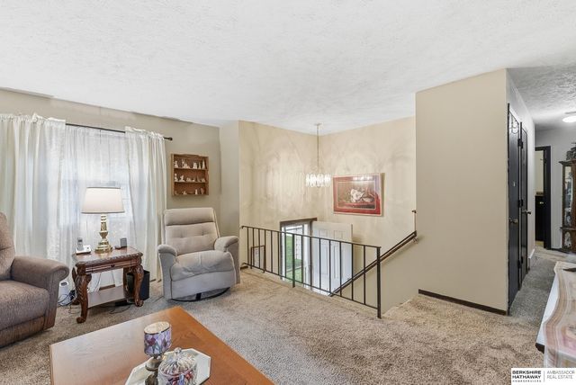 6405 N 66th Street, Omaha, NE 68104
