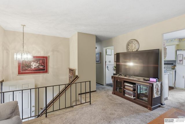 6405 N 66th Street, Omaha, NE 68104