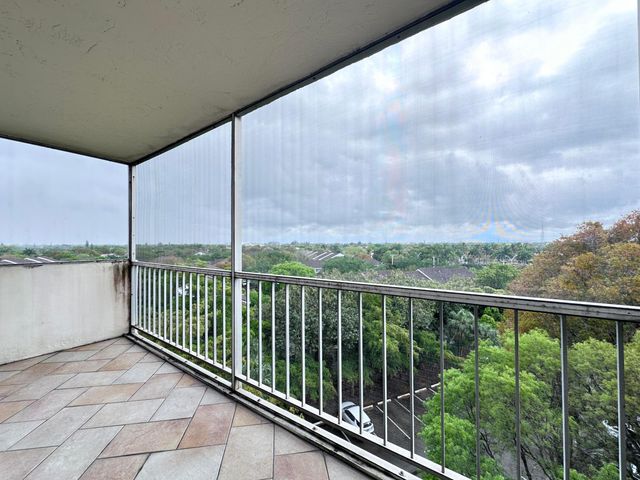 10777 W Sample Road 714, Coral Springs, FL 33065