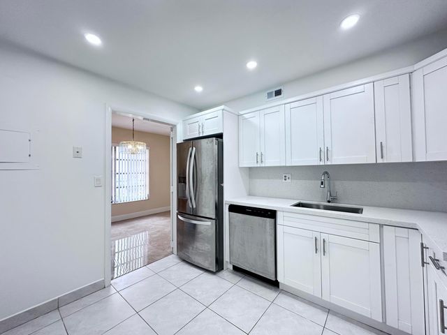 10777 W Sample Road 714, Coral Springs, FL 33065