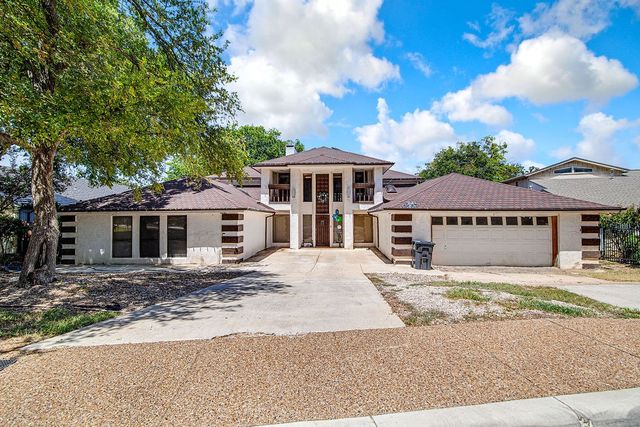 3310 Edgewater Court, Arlington, TX 76016