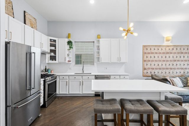 1803 N Fairfield Avenue, Chicago, IL 60647