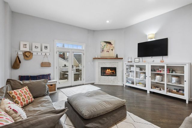 1803 N Fairfield Avenue, Chicago, IL 60647