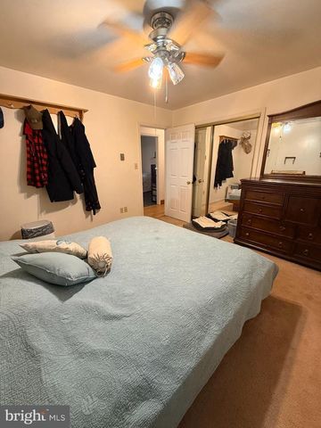 319 CANAL RD, Falling Waters, WV 25419