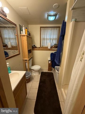 319 CANAL RD, Falling Waters, WV 25419