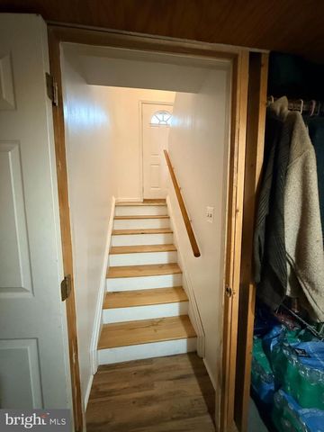 319 CANAL RD, Falling Waters, WV 25419