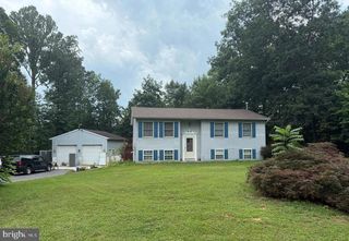 319 CANAL RD, Falling Waters, WV 25419