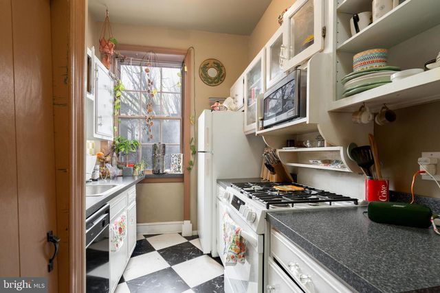 239 RACE ST, Philadelphia, PA 19106