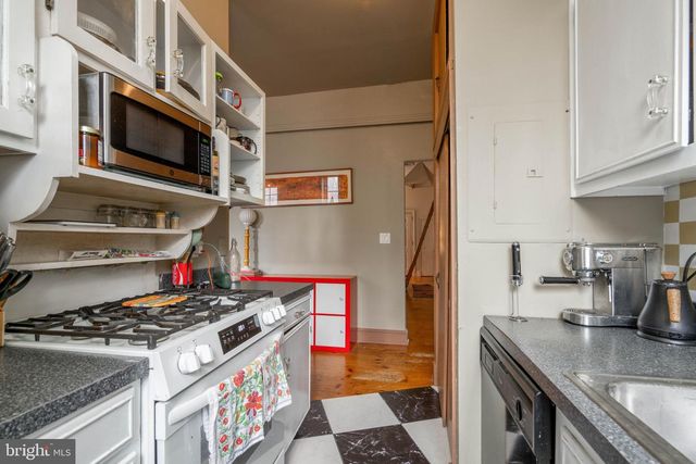 239 RACE ST, Philadelphia, PA 19106