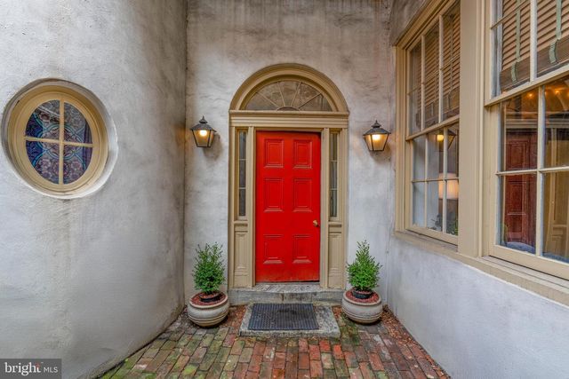 239 RACE ST, Philadelphia, PA 19106