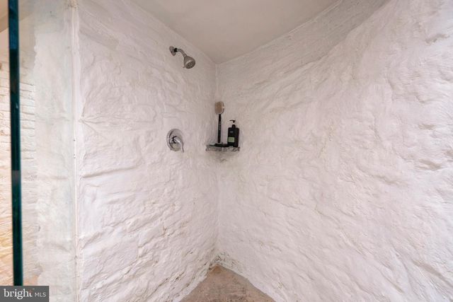 239 RACE ST, Philadelphia, PA 19106