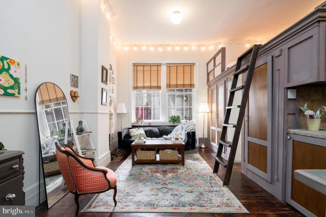 239 RACE ST, Philadelphia, PA 19106