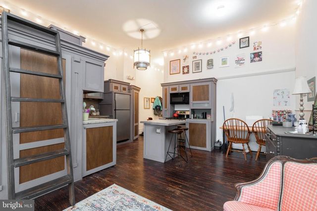 239 RACE ST, Philadelphia, PA 19106