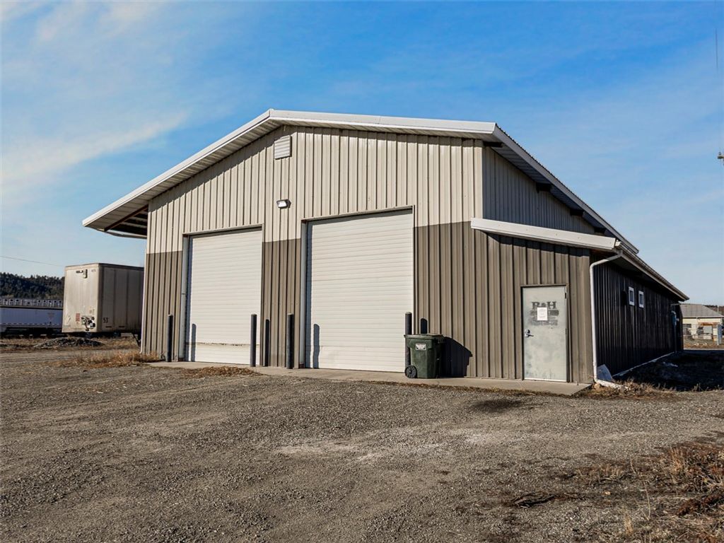 800 Clough Avenue, Columbus, MT 59019 photo 2