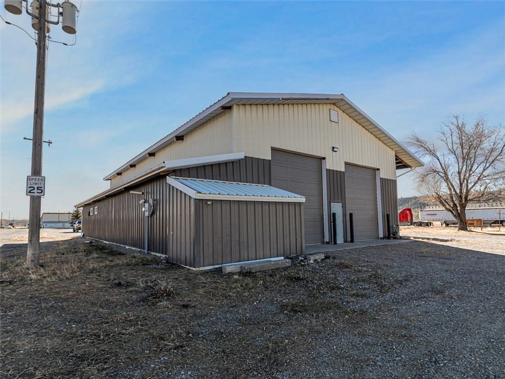800 Clough Avenue, Columbus, MT 59019 photo 4