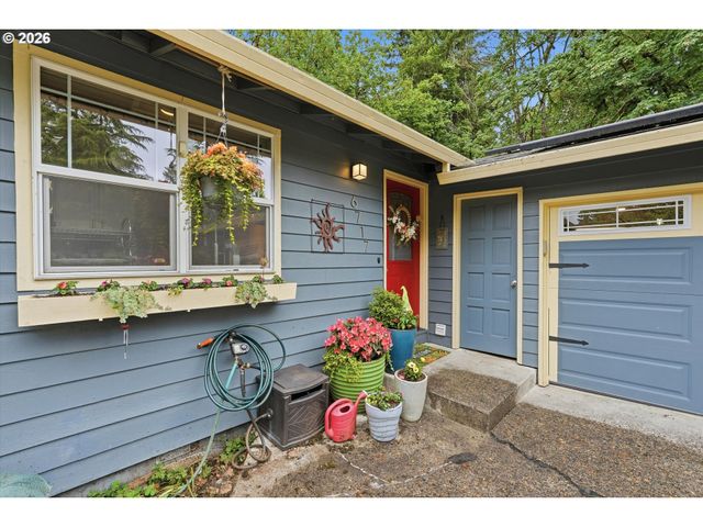 6717 OAKRIDGE Dr, Gladstone, OR 97027