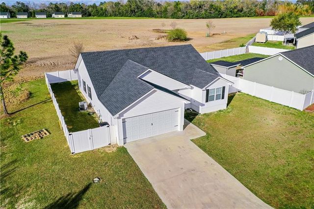 594 Pinehurst Drive, Blackshear, GA 31516