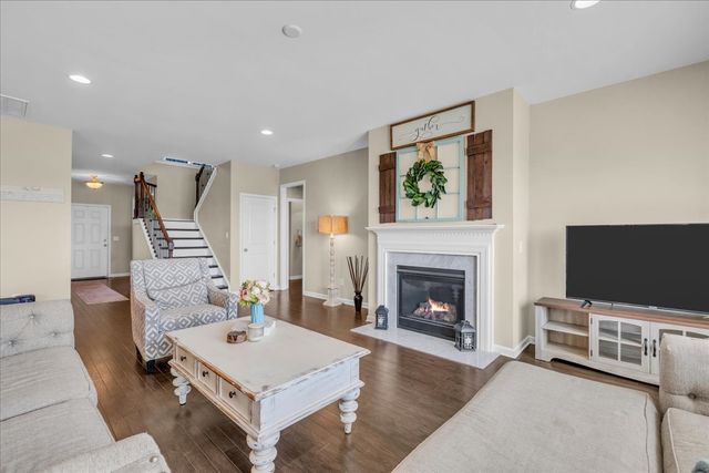 5003 Stately Dr, Thompsons Station, TN 37179