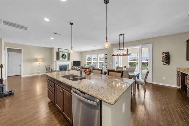 5003 Stately Dr, Thompsons Station, TN 37179