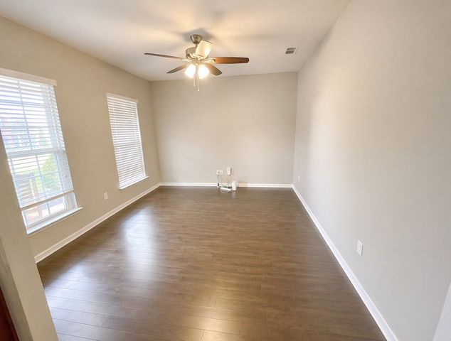 5003 Stately Dr, Thompsons Station, TN 37179