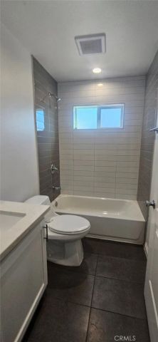 211 W 43rd, Los Angeles, CA 90037