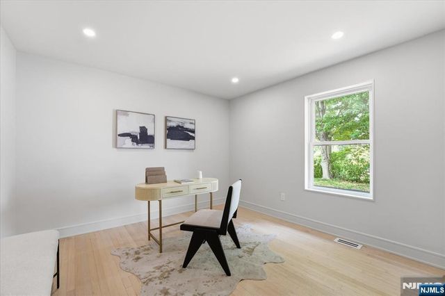 180 Sheridan Avenue, Clifton, NJ 07011