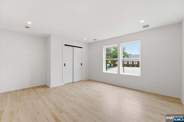 180 Sheridan Avenue, Clifton, NJ 07011