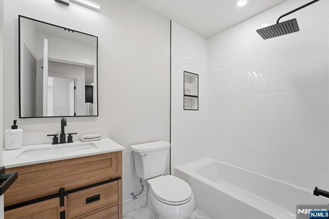 180 Sheridan Avenue, Clifton, NJ 07011