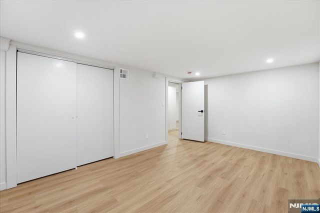 180 Sheridan Avenue, Clifton, NJ 07011