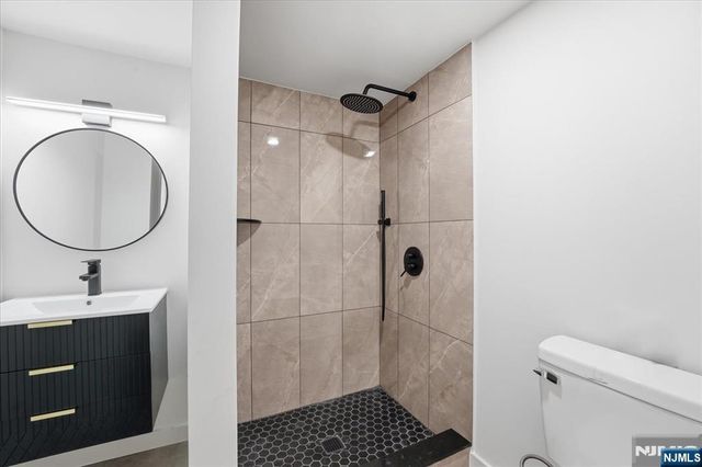 180 Sheridan Avenue, Clifton, NJ 07011