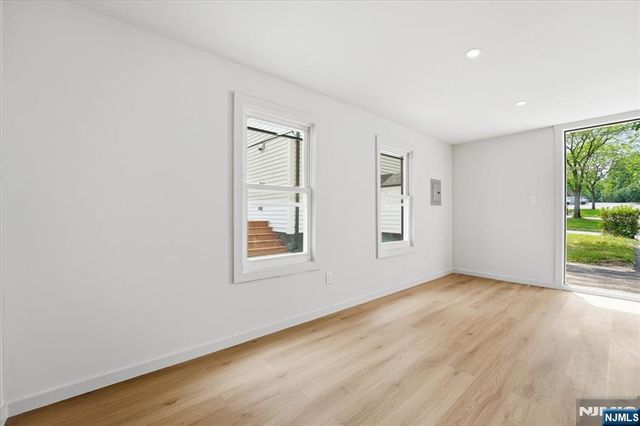 180 Sheridan Avenue, Clifton, NJ 07011