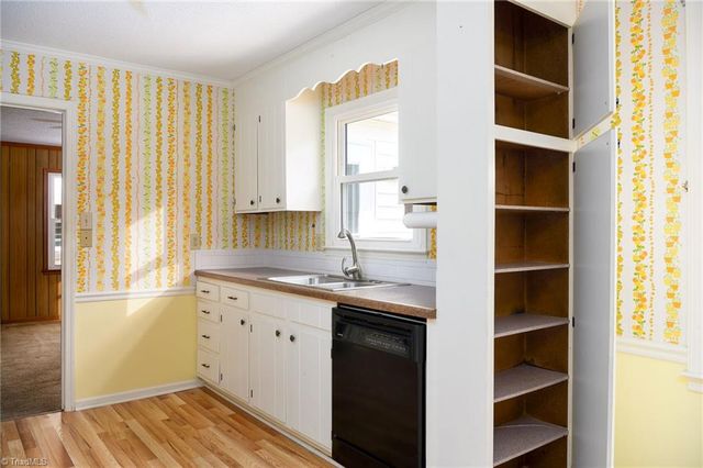 731 Shellhabour Boulevard, Rural Hall, NC 27045