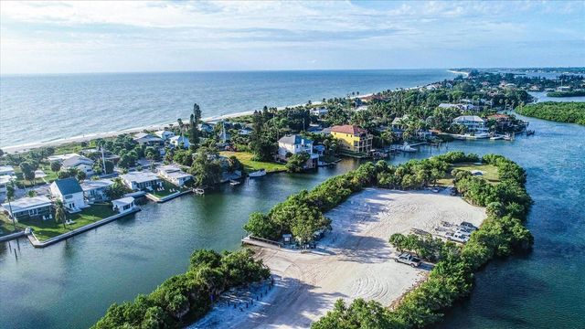 15061 SHADY PALMS LANE, Nokomis, FL 34275